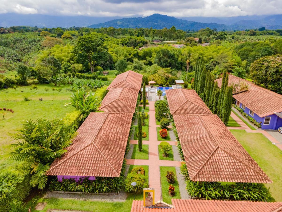 Hotel Campestre Solar De La Luna Albania  Extérieur photo