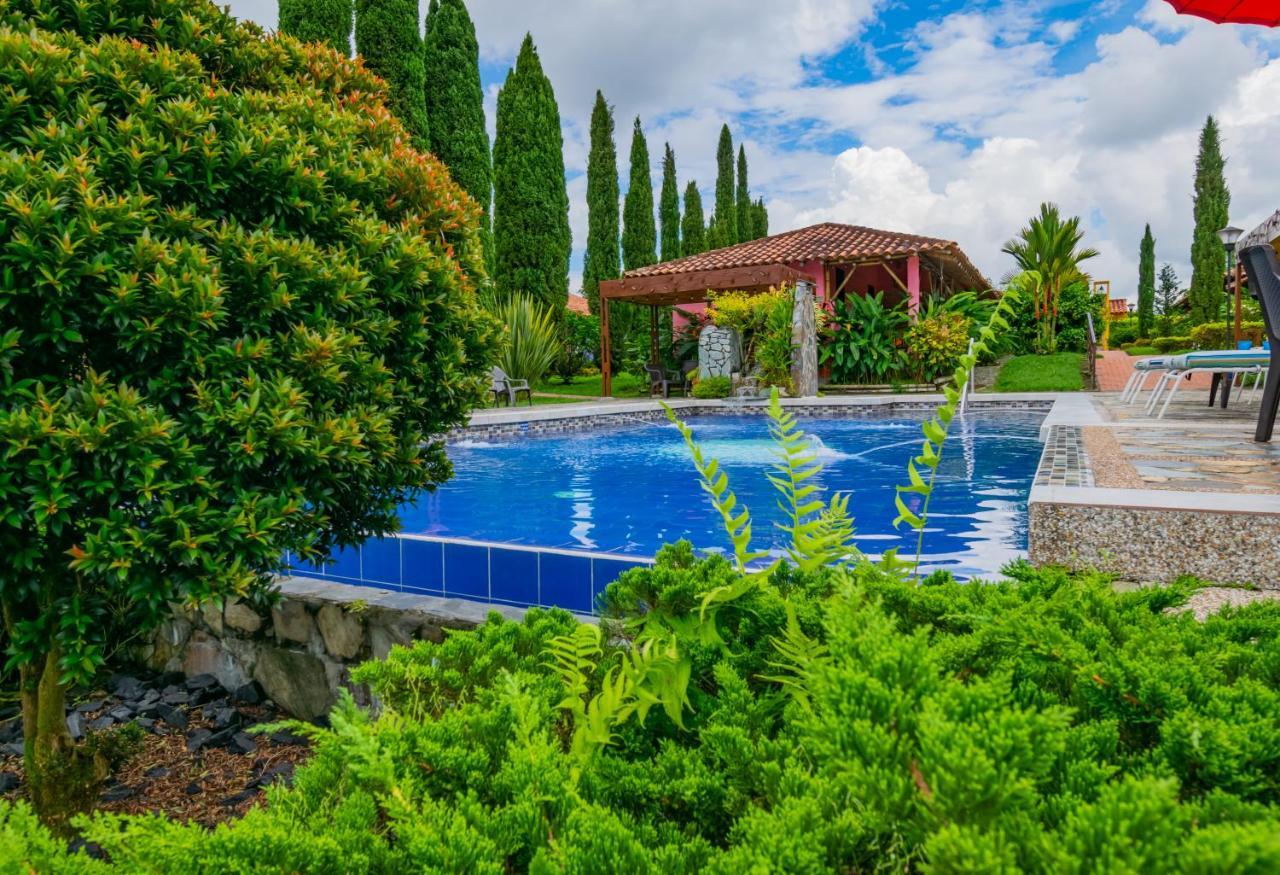 Hotel Campestre Solar De La Luna Albania  Extérieur photo