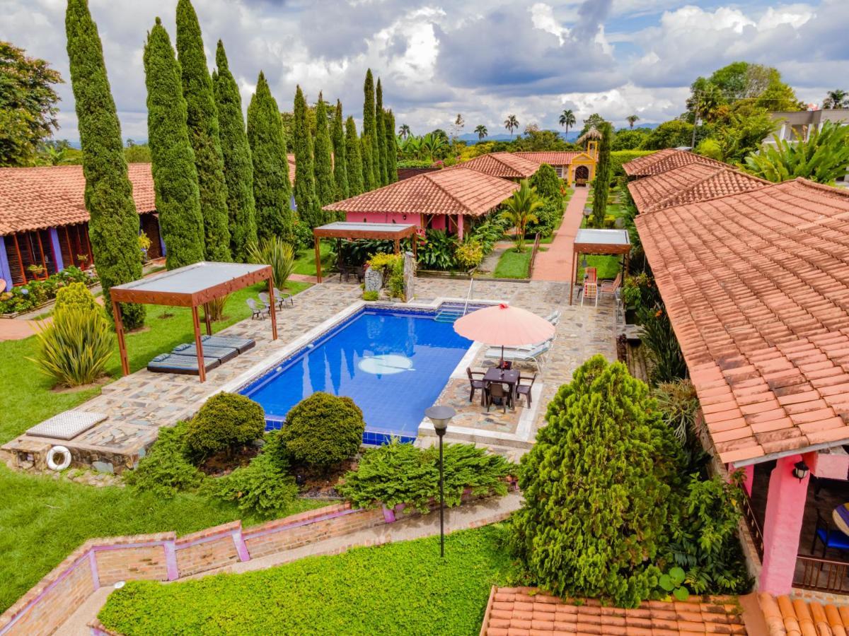 Hotel Campestre Solar De La Luna Albania  Extérieur photo