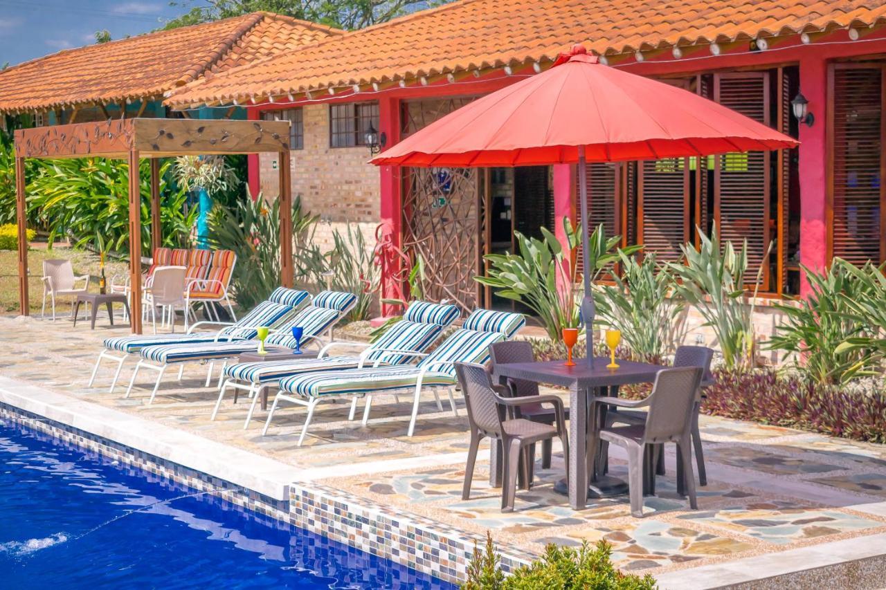 Hotel Campestre Solar De La Luna Albania  Extérieur photo