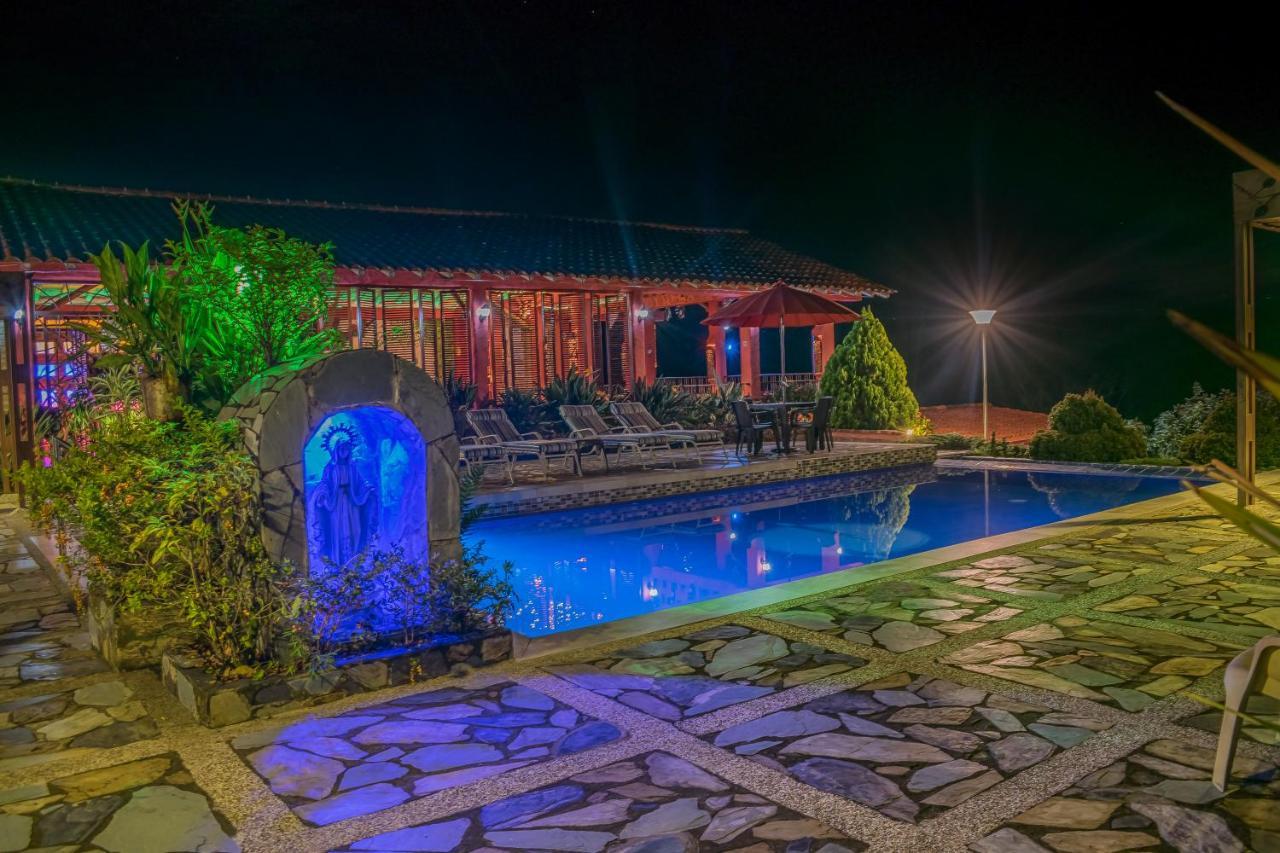 Hotel Campestre Solar De La Luna Albania  Extérieur photo