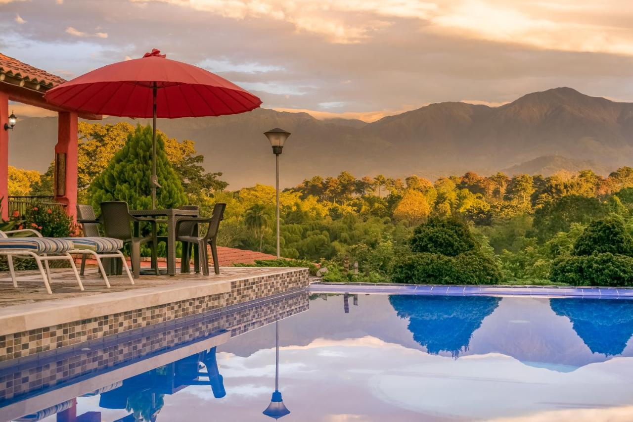 Hotel Campestre Solar De La Luna Albania  Extérieur photo